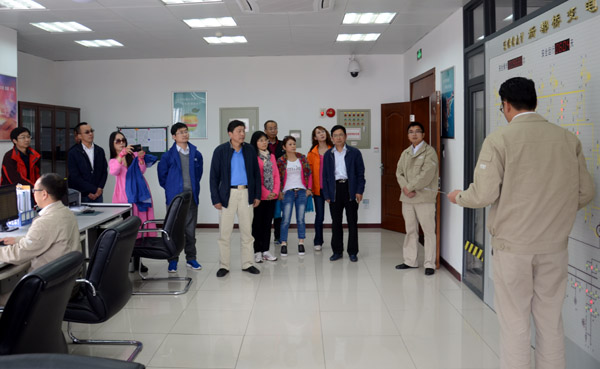 电力作家重走长征路活动四川站拉开序幕