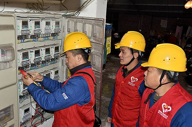 眉山：结对共建进社区 温暖送到百姓“心”
