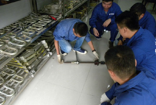 检修：高海拔带电作业QC小组铿锵前行 