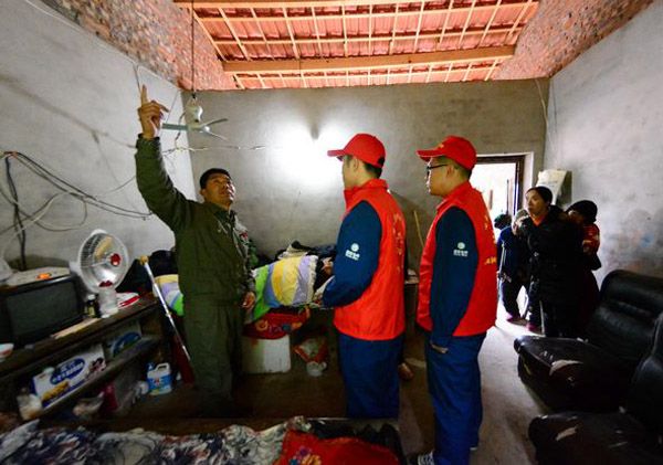 资阳：党服队关爱抗战老兵 
