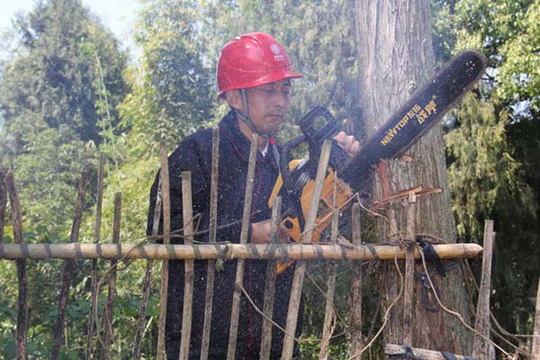 巴中：1200米线路 他们走了11个小时 