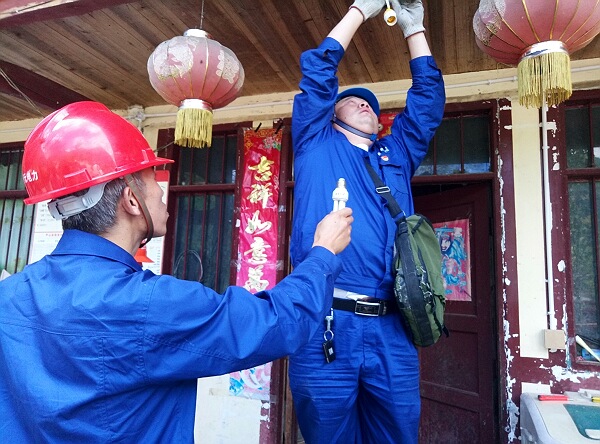 雅安：“国家电网，我认得你们！”