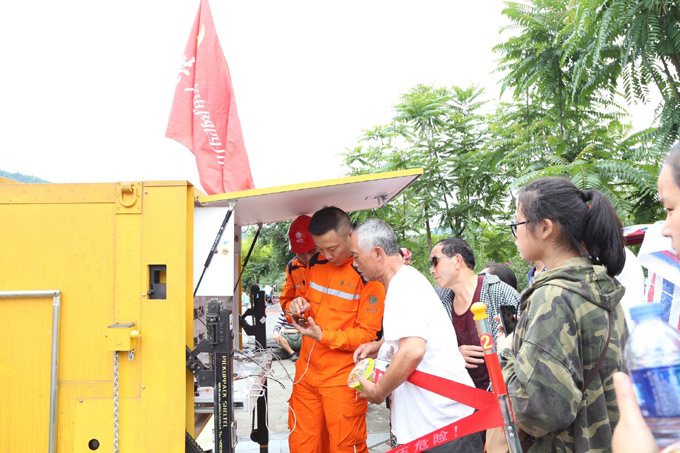 【长宁地震】陈凌：点亮震中第一盏灯