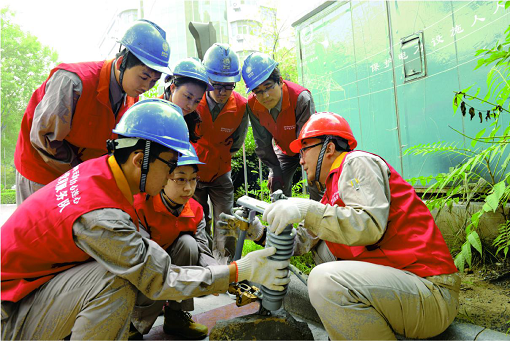 让一切创新源泉充分涌流</p><p>　　让一切创新活力充分激发