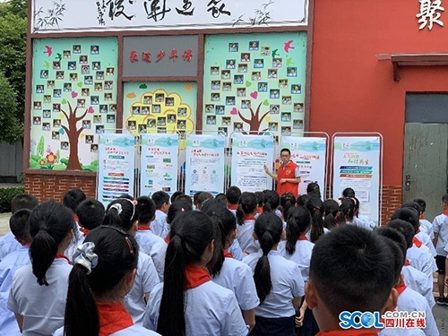 红2.jpg
