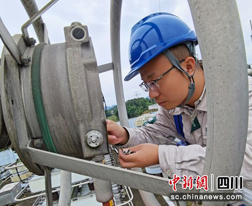 雅砻江1.jpg