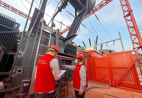 人民网:绿色硅谷建设加速 临时变电站火速登场4.jpg