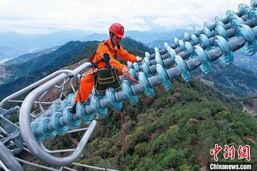 中国新闻网：“雅湖直流工程”四川段首次全面“体检”结束4.jpg