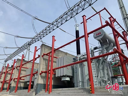 中国网：四川：破难题、促发展&mdash;&mdash;又一座500千伏变电站完成增容 度夏电力供应再添保障2.jpg