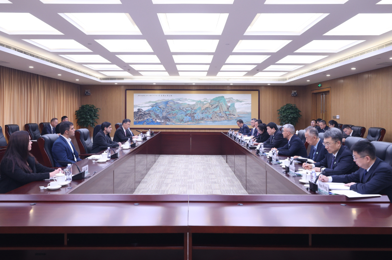 张智刚董事长会见巴西能源研究院总裁蒂亚戈
