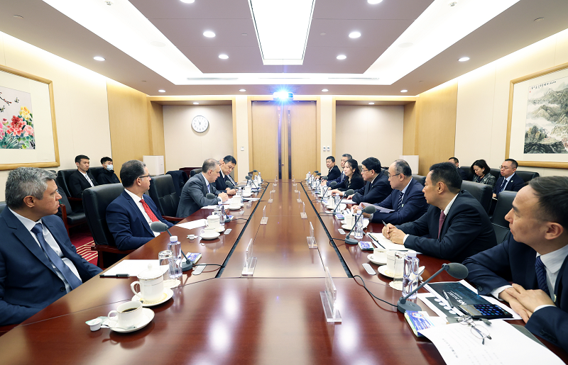 张智刚董事长会见巴西国家电力调度中心主席马尔西奥·雷亚