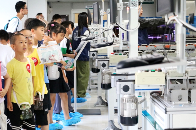 全国科普月：走进电力科普教育基地