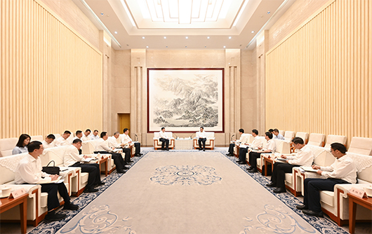 重庆市委书记袁家军会见张智刚董事长