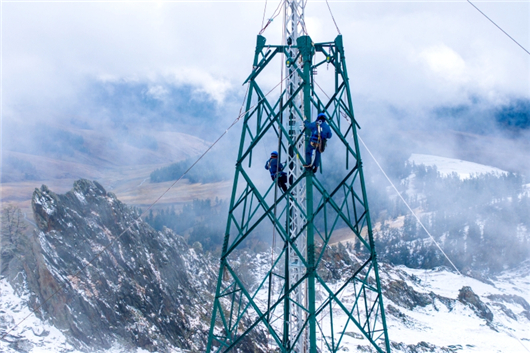 天山南北动能澎湃
