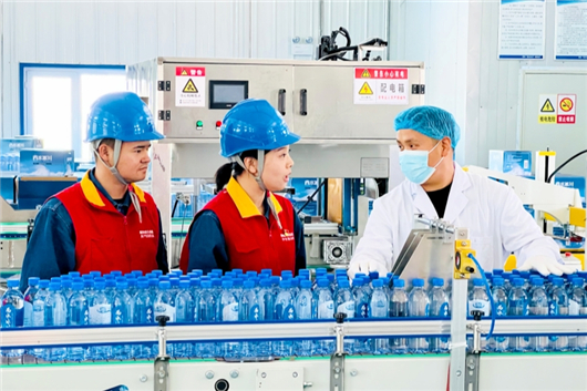 天山南北动能澎湃