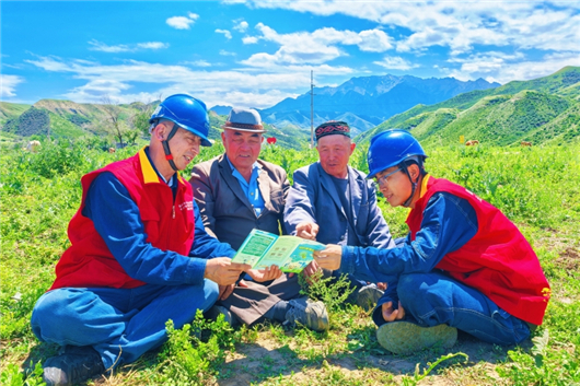 天山南北动能澎湃