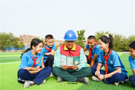 天山南北动能澎湃