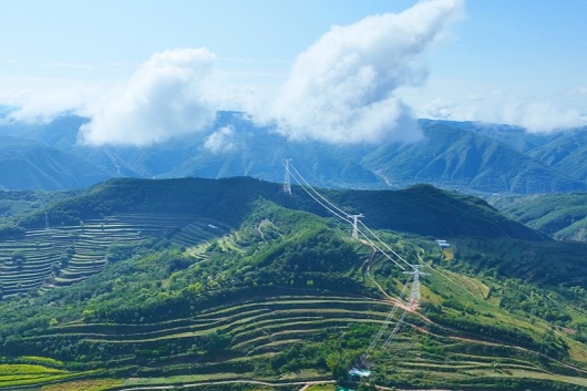 节日我在岗|国家电网2200余项工程建设有序推进