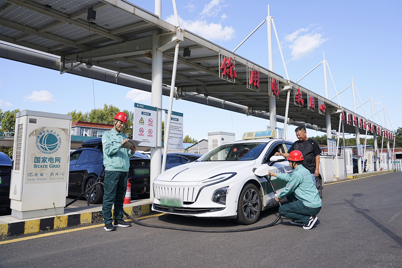 节日我在岗|车网互动护航绿色出行