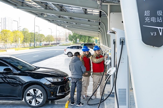 稳投资稳预期推动向新向优发展