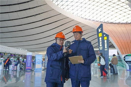 国家电网广大员工假期坚守一线保供电