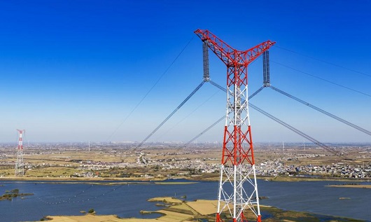 元旦坚守 电亮万家