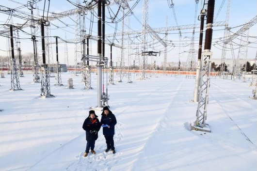 战寒潮保供电 守护民生温度