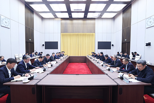 国家电网与中国电气装备举行会谈