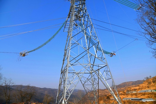 新春走基层|群山之间,为特高压“穿针引线”