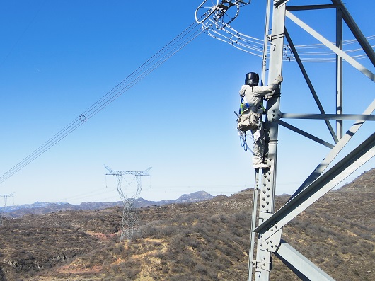 张智刚、张文峰检查春节值班保电工作并慰问一线员工