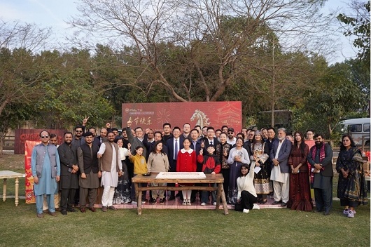 节日我在岗|海外过节送祝福