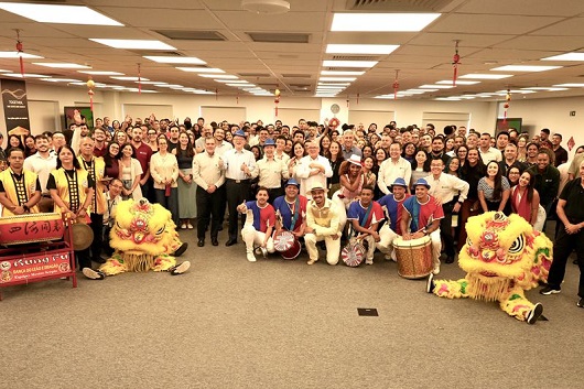 节日我在岗|海外过节送祝福