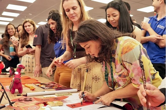 节日我在岗|海外过节送祝福