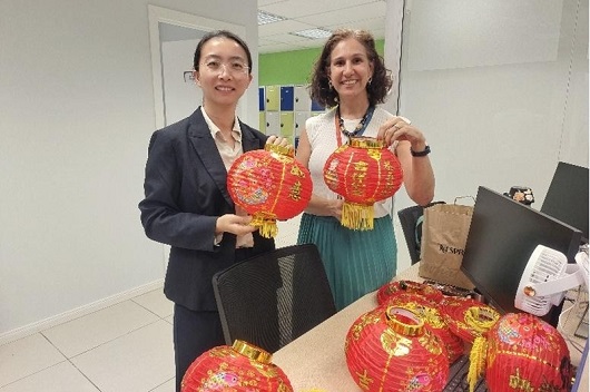 节日我在岗|海外过节送祝福