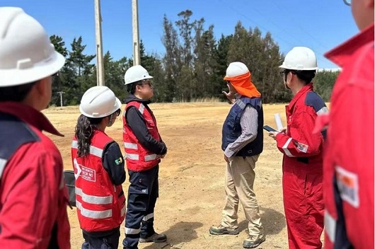 节日我在岗|海外过节送祝福