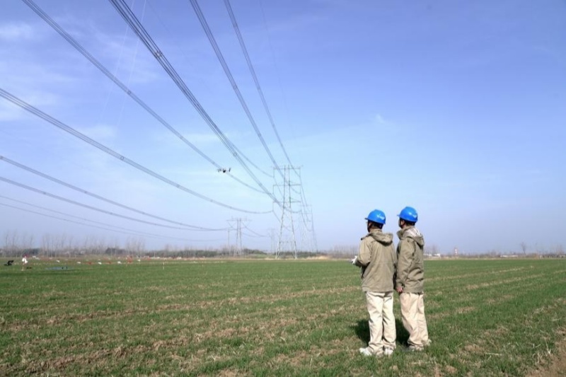 节日我在岗|值守一线点亮万家灯火