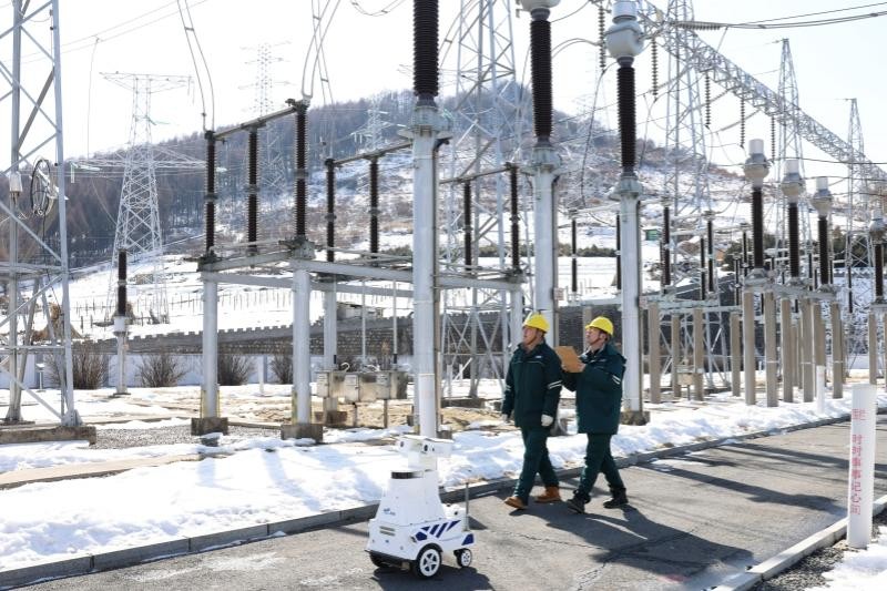 节日我在岗|值守一线点亮万家灯火