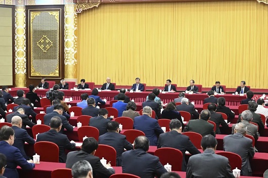 习近平在看望参加政协会议的农工党九三学社医药卫生界社会福利和社会保障界委员时强调　坚定不移走中国特色卫生与健康发展道路　推动“十五五”时期健康中国建设取得决定性进展