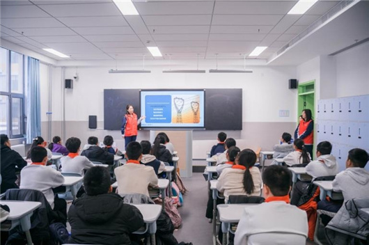 国家电网广泛开展学雷锋志愿服务活动