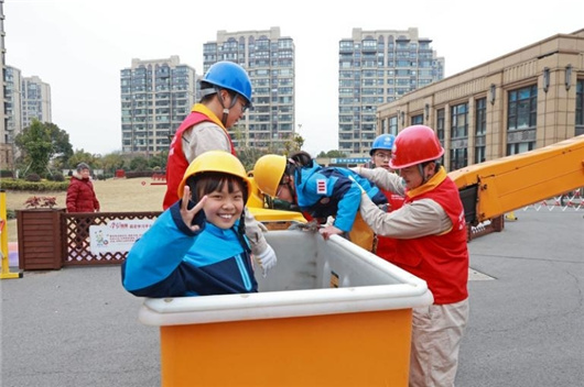 国家电网广泛开展学雷锋志愿服务活动