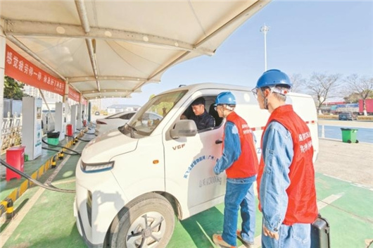 国家电网广泛开展学雷锋志愿服务活动