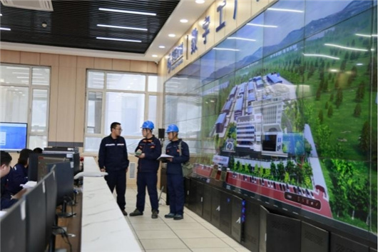 学习贯彻全国两会精神｜积极服务全面绿色转型