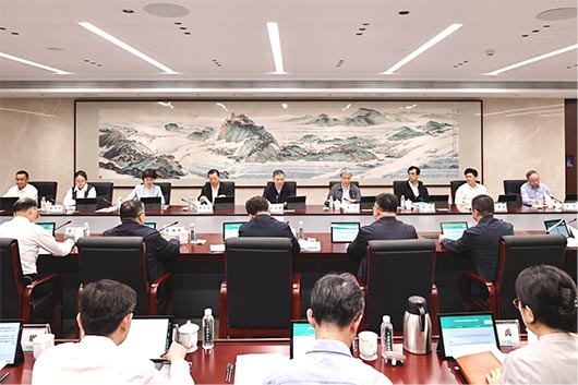 张文峰总经理在国网江苏电力调研并主持召开华东区域度夏保供与新能源消纳工作座谈会