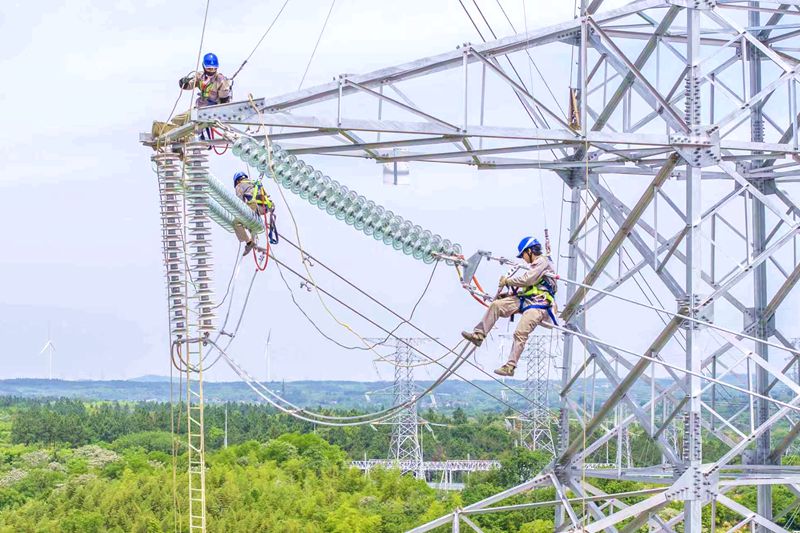 加快迎峰度夏重点工程建设