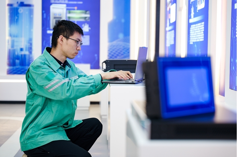 奋斗者正青春|专业专注守牢网络安全防线