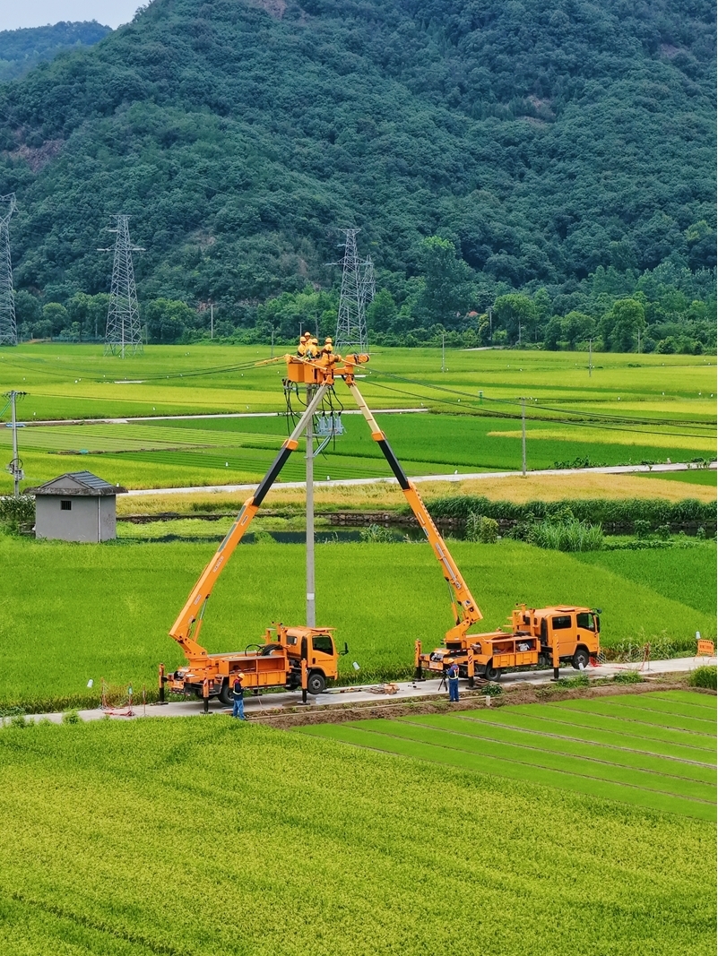 【人民日报】筑牢防线 打赢防汛救灾这场硬仗