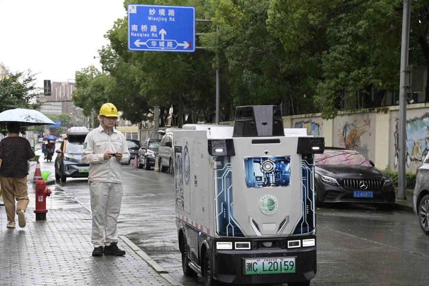 【人民日报】AI与电力的深度融合优化超大城市电网运行
