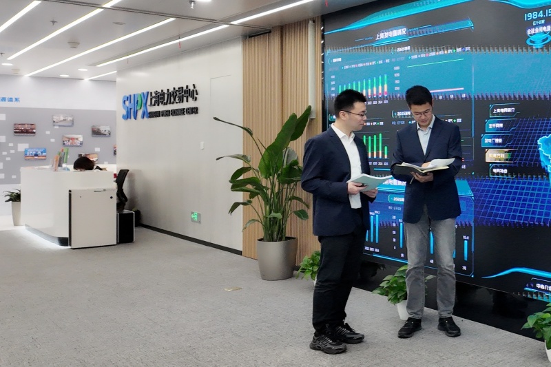 坚定不移把改革向纵深推进