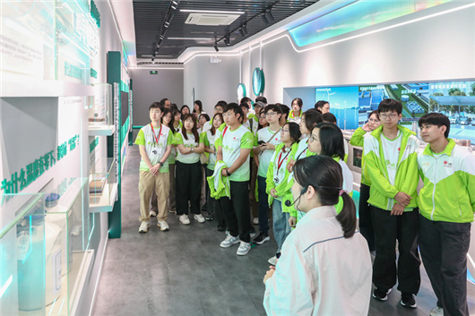 香港师生走进国家电网：能源转型 绿梦成真